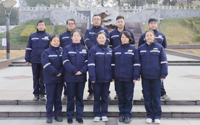 喜報！全國表彰，股份公司猇亭片區(qū)電解四班榜上有名！